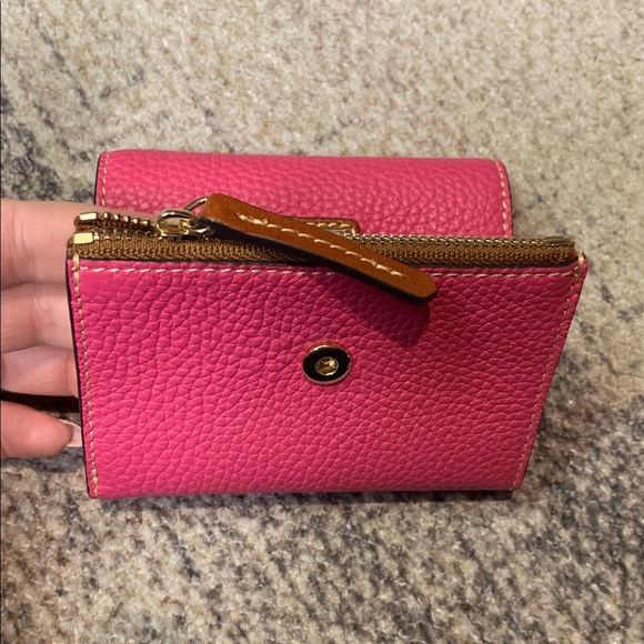 Dooney & Bourke NWOT hot pink QVC new credit card wallet - Picture 5 of 5